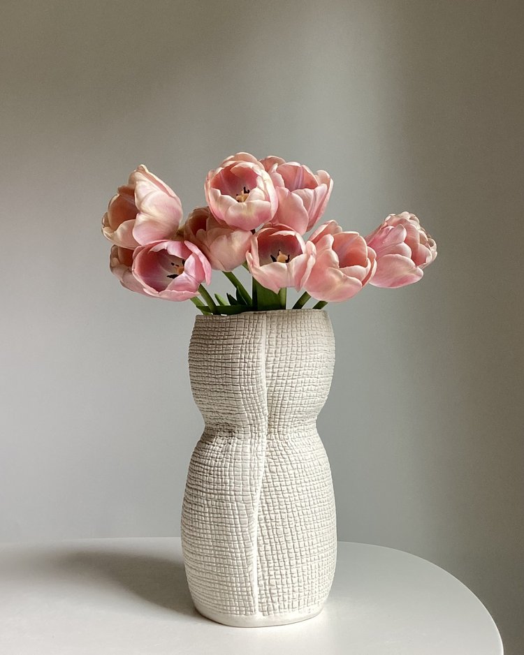 Burlap Curvy Vase - White