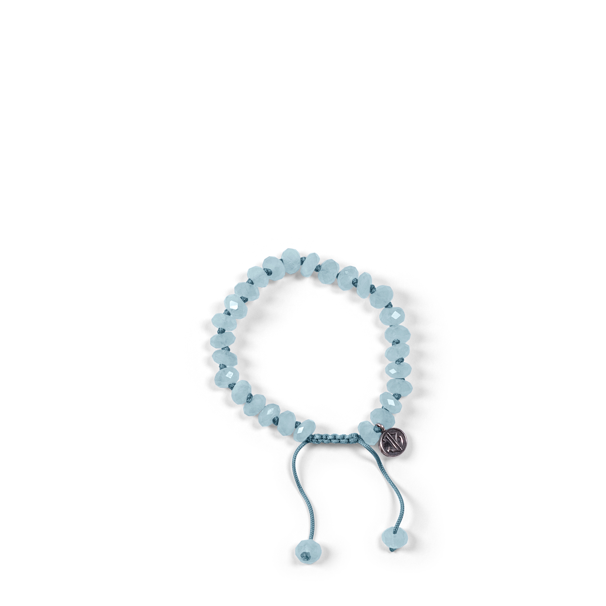 This 8mm aquamarine faceted bracelet promotes serenity, balance, and motivation. It also encourages courage and enhances communication.